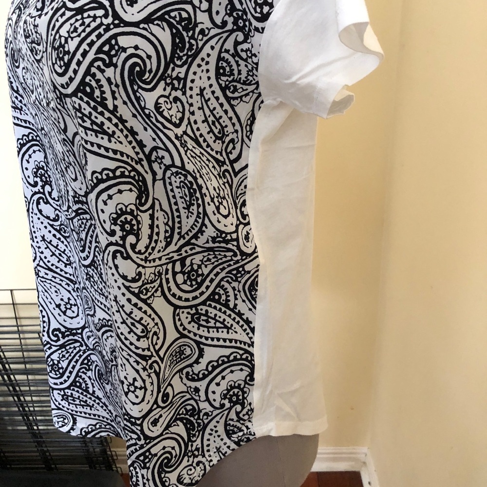 NWOT Ann Taylor Paisley Short Sleeve Tee - Picture 2 of 5